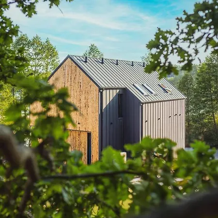 Dom Nad Jeziorem Mazury - Pod Napięciem Willa