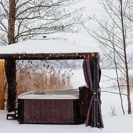 Dom Nad Jeziorem Mazury - Pod Napięciem Willa